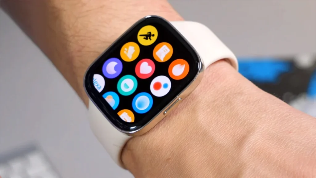 La Redmi Watch 3 de Xiaomi ofrece un equilibrio perfecto entre estilo, funcionalidad y asequibilidad. Con llamadas Bluetooth, GPS
