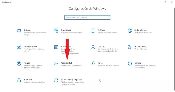 Mejora el rendimiento de Windows 10 al desactivar los efectos visuales innecesarios. Descubre cómo ajustar la configuración para una experiencia más fluida