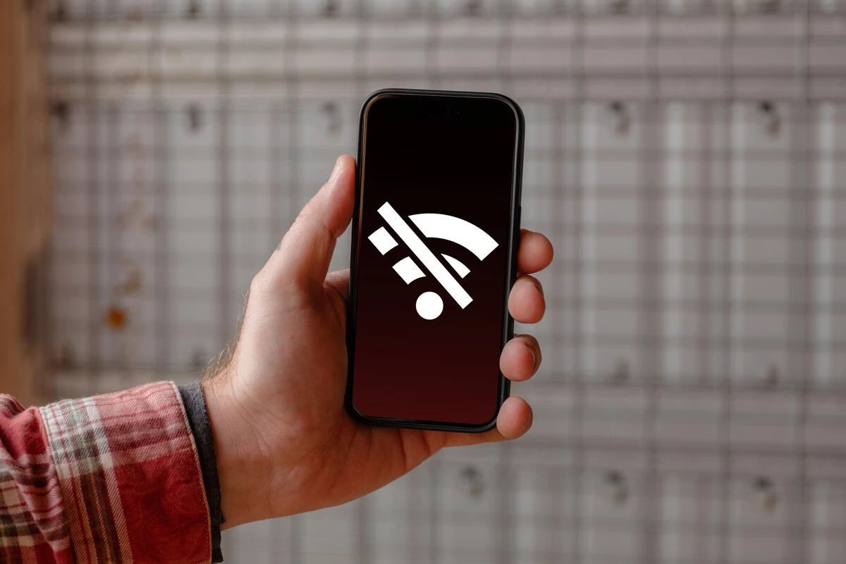 Descubre por qué es importante desactivar el Wi-Fi del iPhone al salir de casa y cómo hacerlo automáticamente con un atajo de iOS