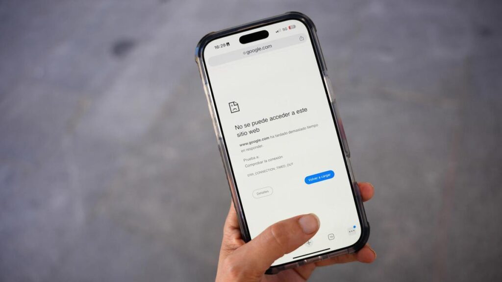 La red de telecomunicaciones colapsa tras un apagón técnico en varias regiones de España
