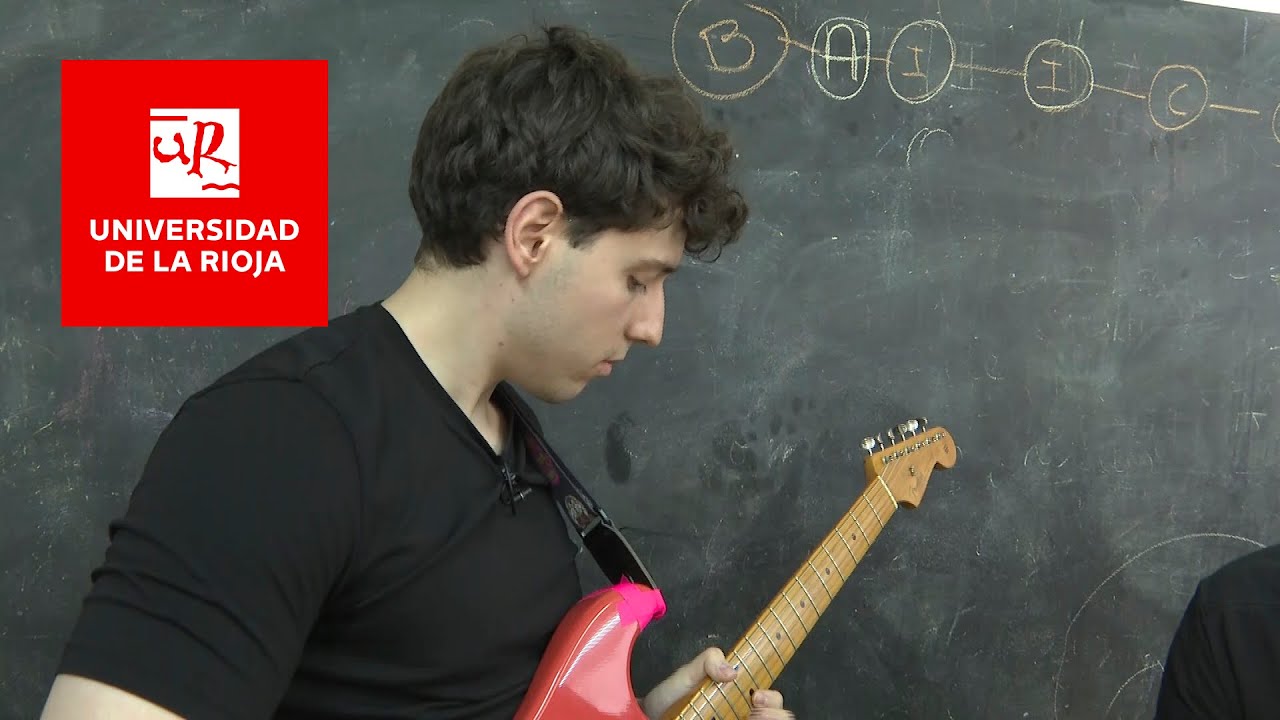 Un pedal de guitarra desarrollado con IA recibe el premio al mejor TFG a nivel nacional